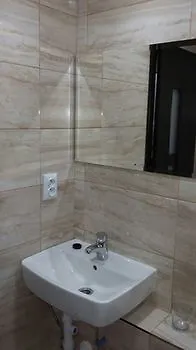 Saris Apartment *