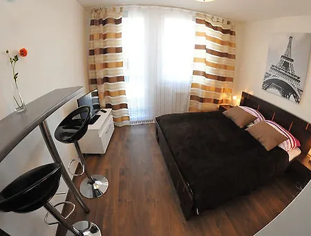 Apartment Saris